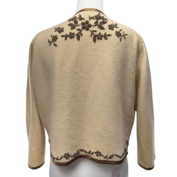 Cardigan Sweater Vintage 1950s Crewneck Cream Women Size S/M Floral Beadwork - Picture 4 of 16